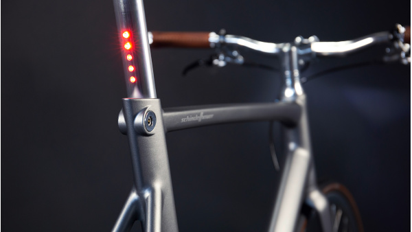 LightSKIN satulatolppa LED takavaloilla 27.2mm - BL