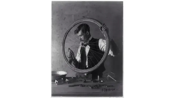 Ensihuolto sähköpyörä